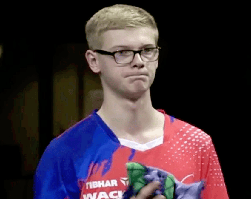 时常悬挂着 时常悬挂着